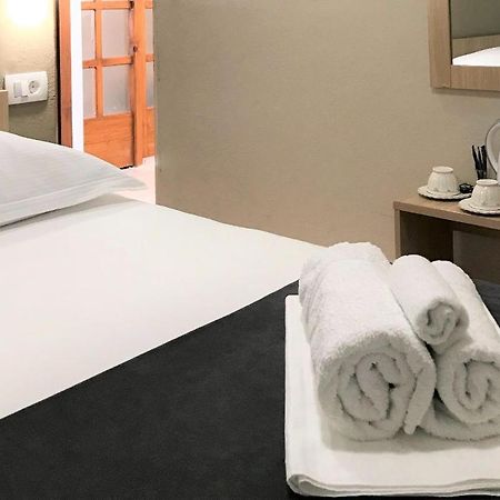 Berulia Rooms Brela Bagian luar foto